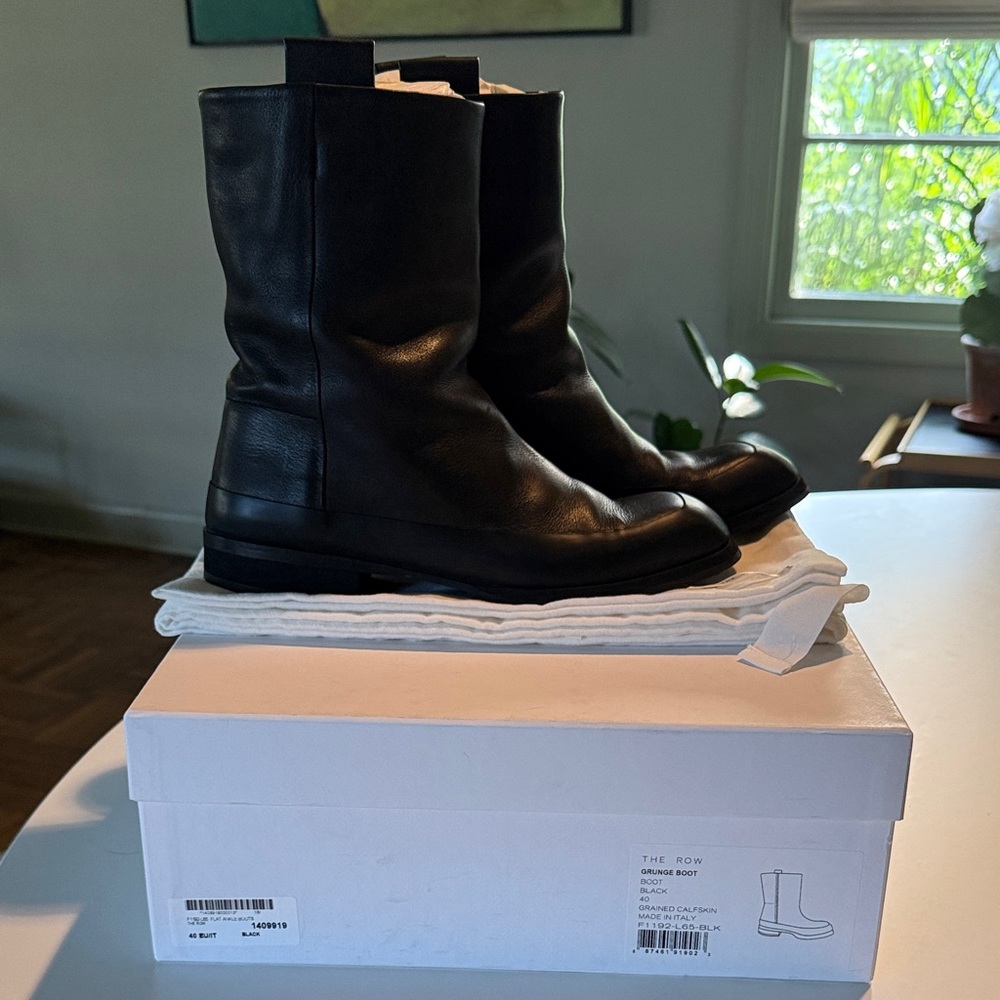 The Row Grunge Black Leather Boots